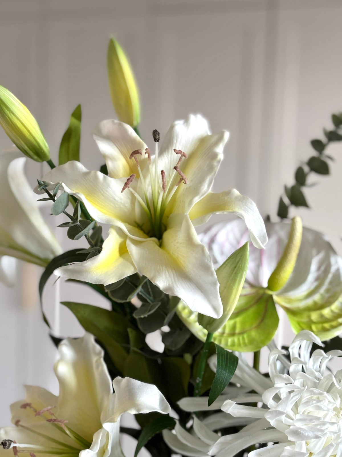 Ivory Cascade Buket - Rare Copenhagen